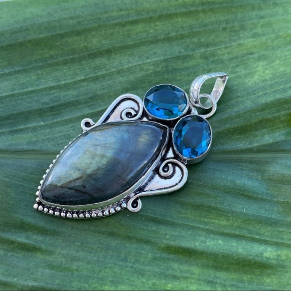 Sterling Silver Jewelry 925 Labradorite Gemstone Pendant London Blue Topaz - Picture 9 of 13